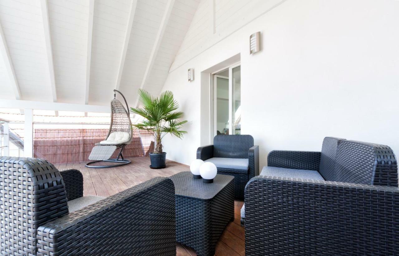 Appartement Donna Rhinau Eksteriør bilde