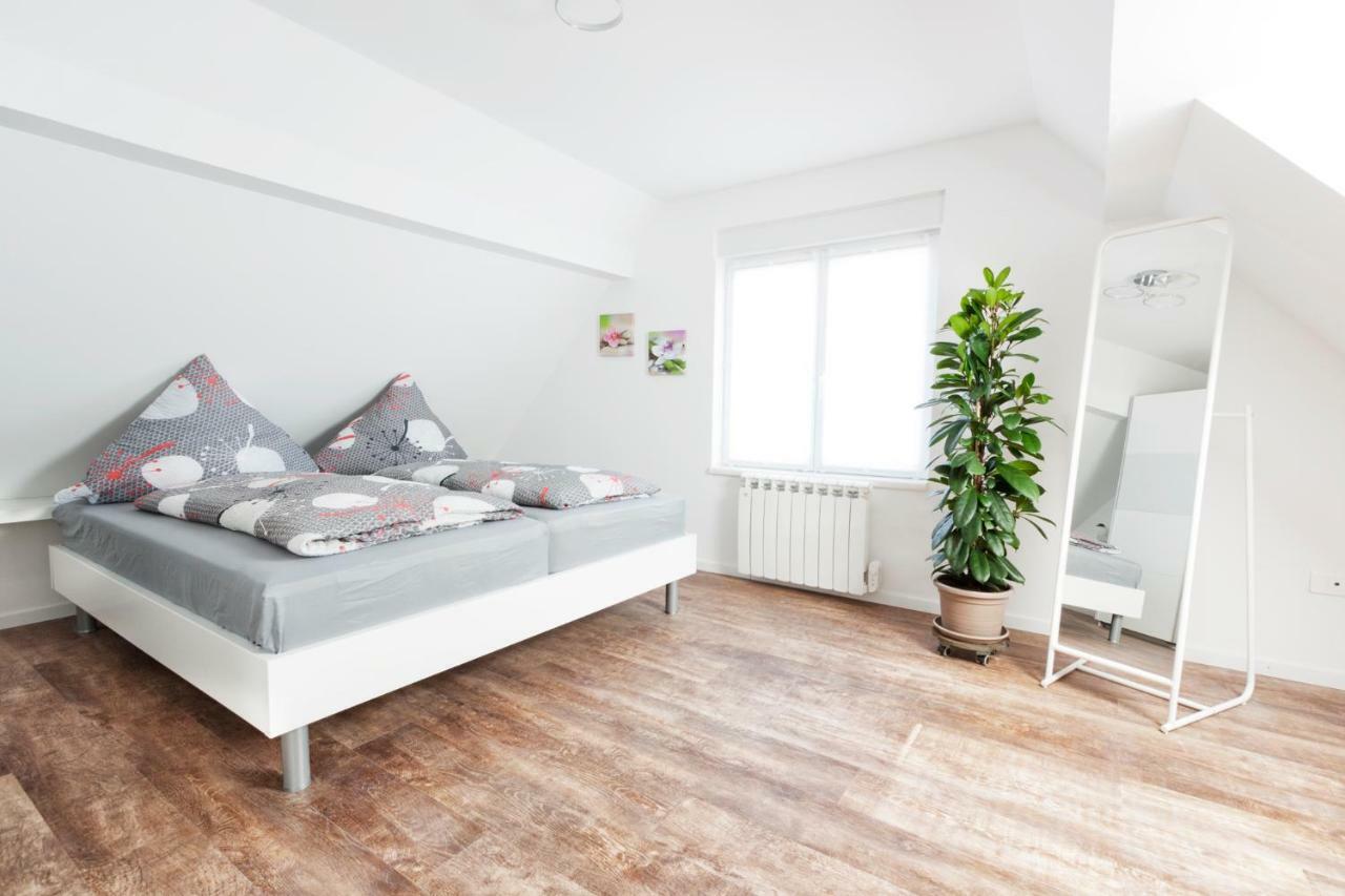 Appartement Donna Rhinau Eksteriør bilde